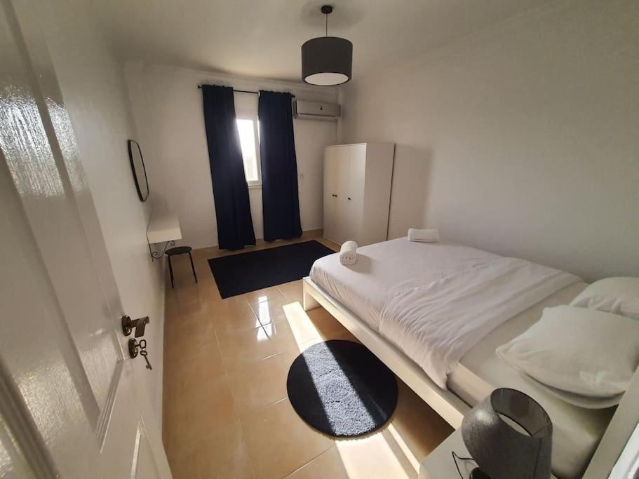 Postel nebo postele na pokoji v ubytování Stylish and luxurious apartment 2