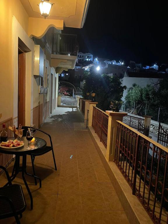 Balkón nebo terasa v ubytování Villa Pinotsi