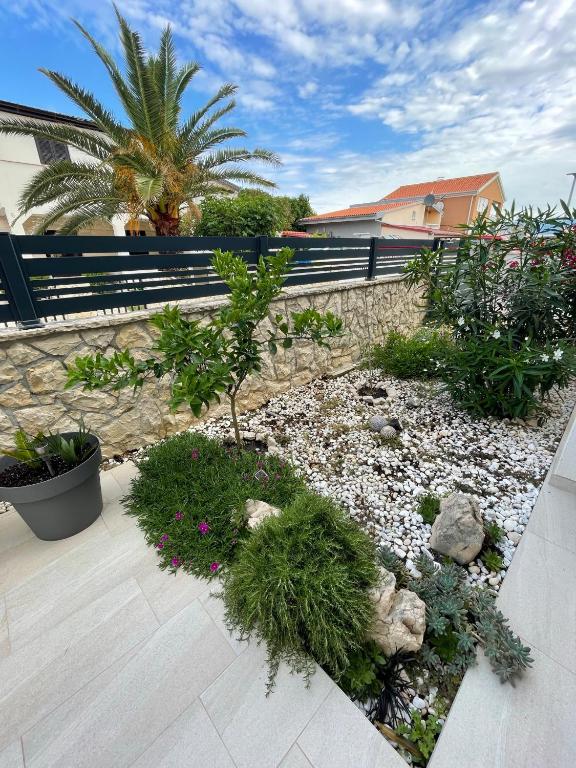 Vonkajšia záhrada v ubytovaní Apartmenthouse Ines
