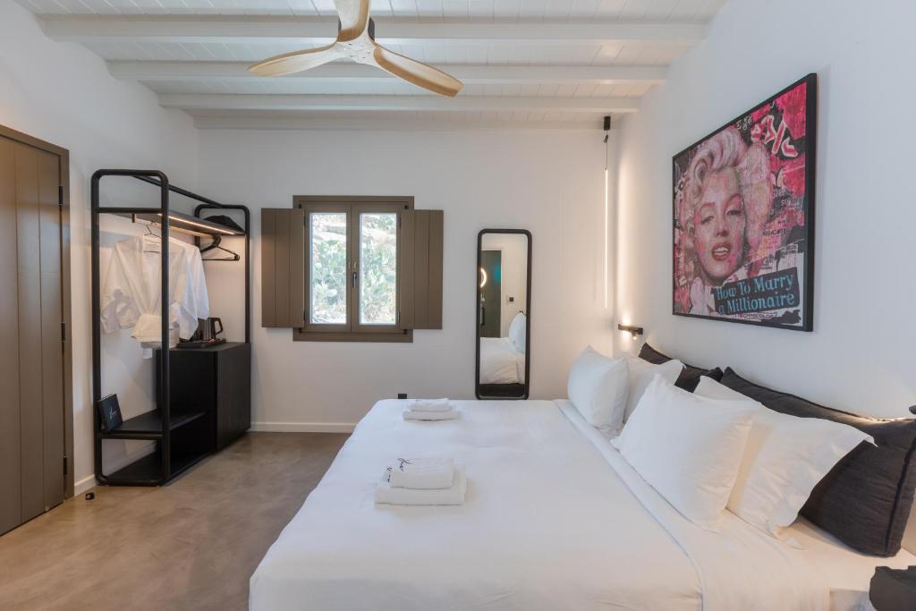 Postel nebo postele na pokoji v ubytování She Mykonos - The Residency