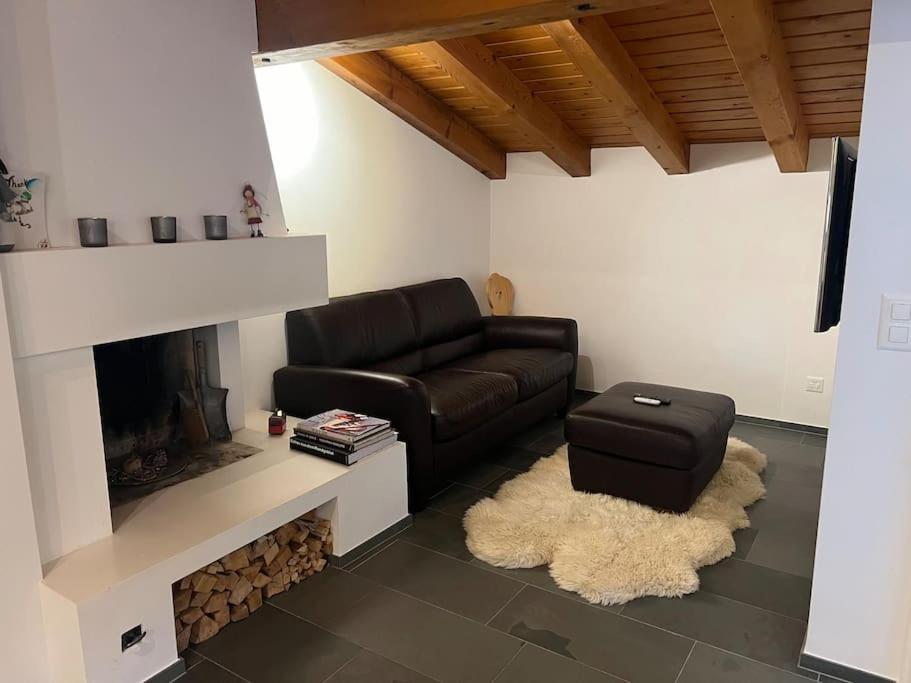 Posezení v ubytování Modern 2 bedroom apartment in Laax