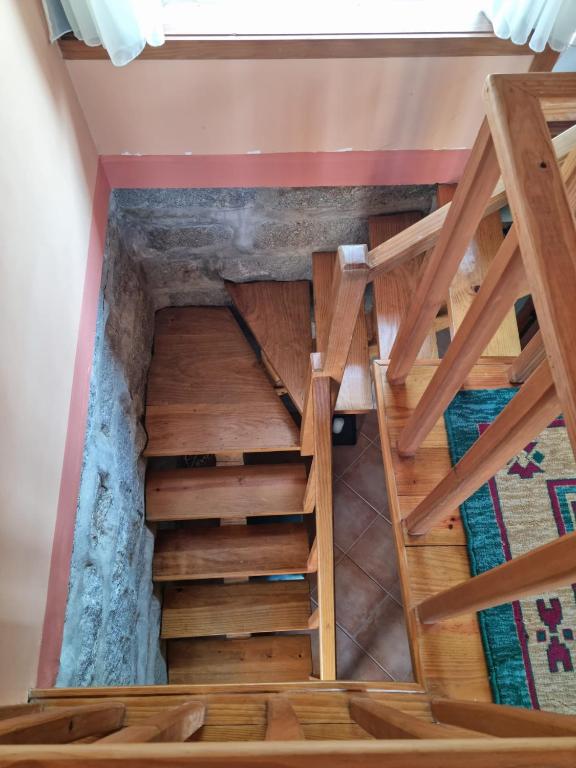 Palanda nebo palandy na pokoji v ubytování Alpendre
