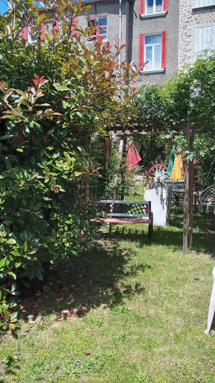 Zahrada ubytování Le Relais De Rochepaule