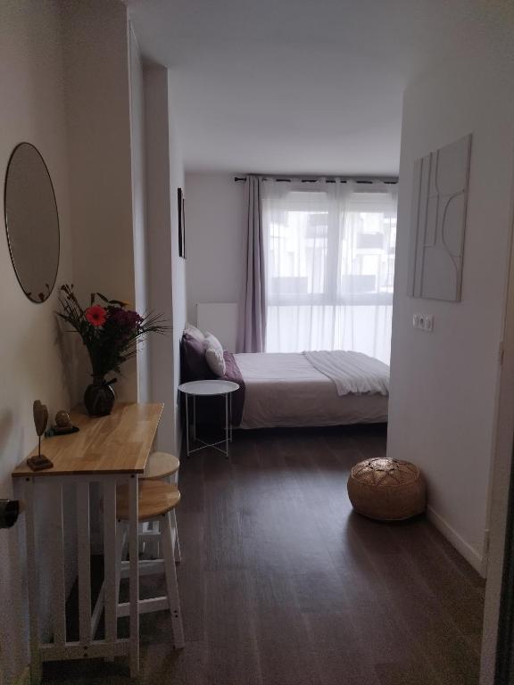 Escapade parisienne à 25 minutes de la Tour Eiffel - One-Bedroom Apartment