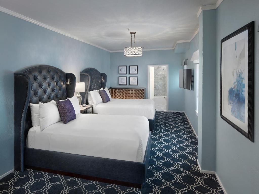 The Claremont Club & Spa, A Fairmont Hotel - Deluxe Double Room With Two Double Beds With View