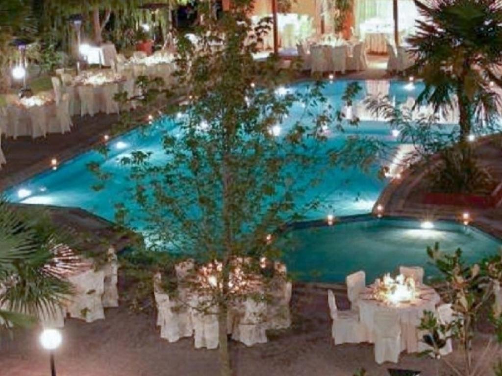 Bazén v ubytování Four Seasons Hotel nebo v jeho okolí