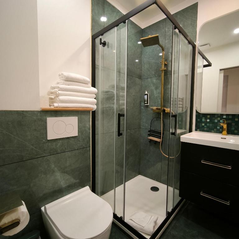Hotel Le Twelve - Quadruple Room