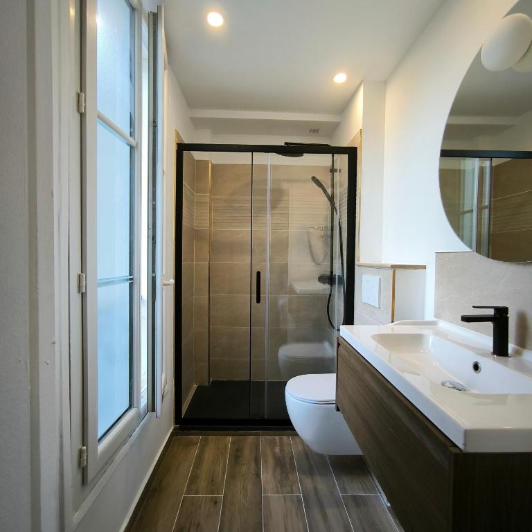 Hotel Le Twelve - Classic Double Room