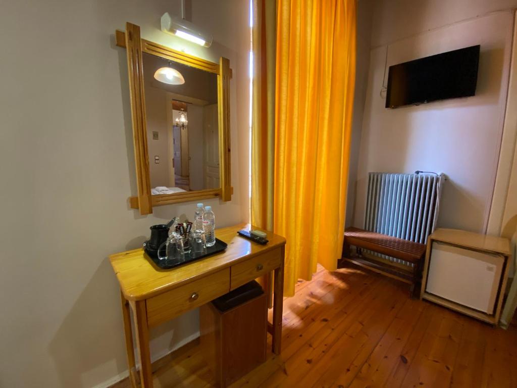 TV a/nebo společenská místnost v ubytování Hotel EPIDAVROS