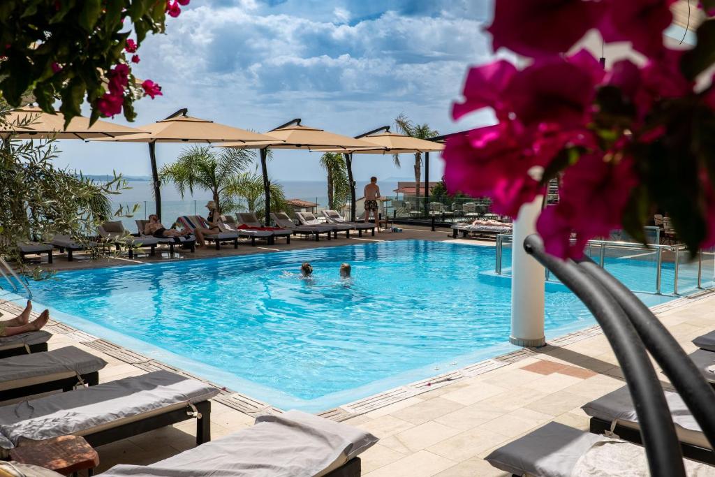 Bazén v ubytování Art Hotel nebo v jeho okolí