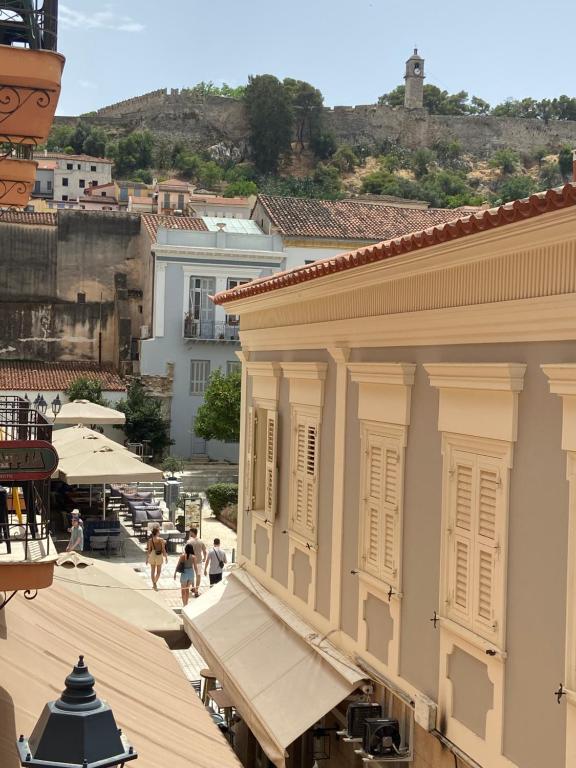 Nespecifikovaný výhled na hory nebo výhled na hory při pohledu z hotelu