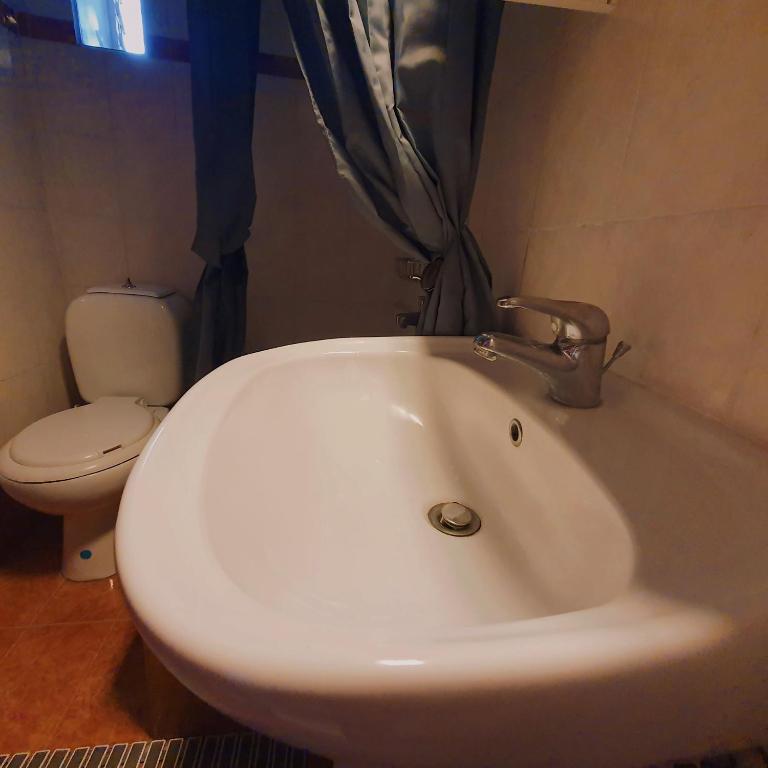 Koupelna v ubytování Kosynthos Apartments