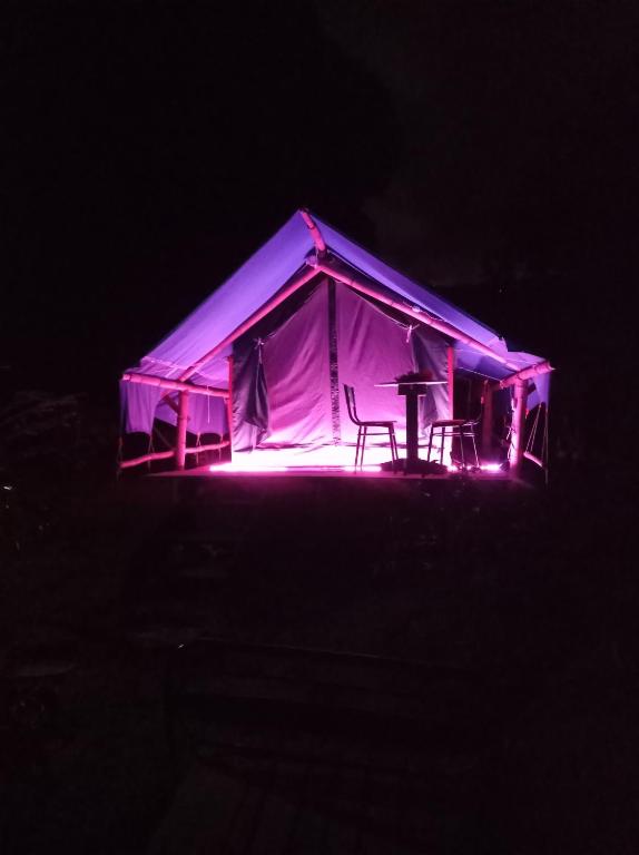 Fotografie z fotogalerie ubytování Entre Guaduas Ecolodge Carpa confort 1 v destinaci Anolaima