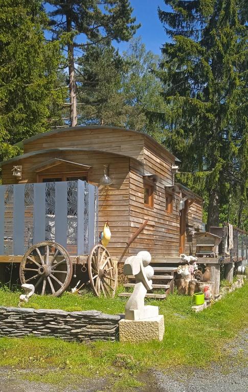 Fotografie z fotogalerie ubytování Chalet coccinelle Domaine de la Mamounette v destinaci Champclause