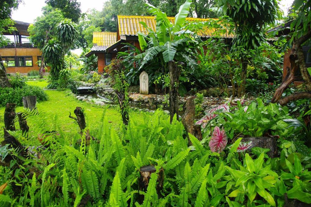 Zahrada ubytování Areeya Phuree Resort Thaton