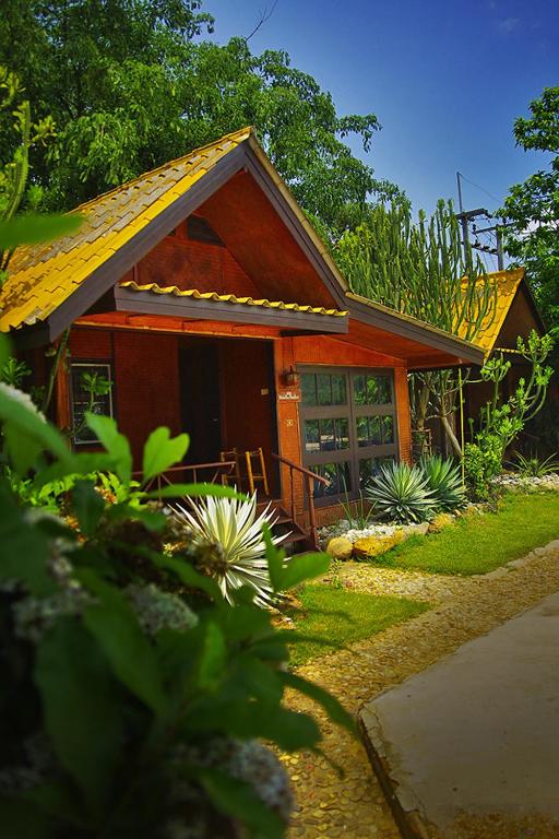 Zahrada ubytování Areeya Phuree Resort Thaton