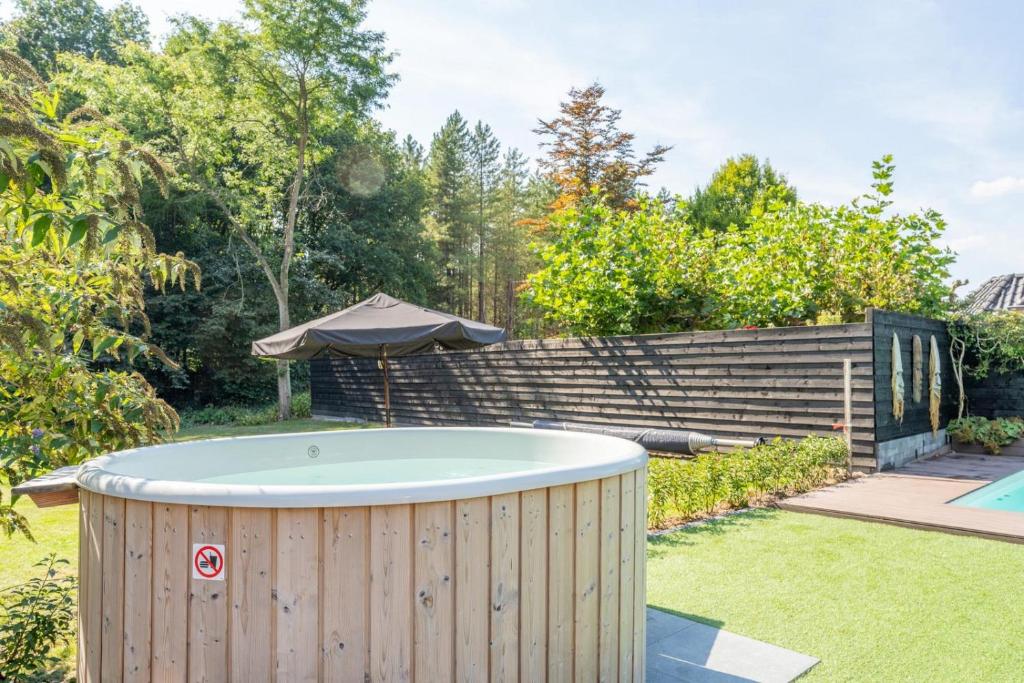 Zahrada ubytování Blue Tiny House with HotTub