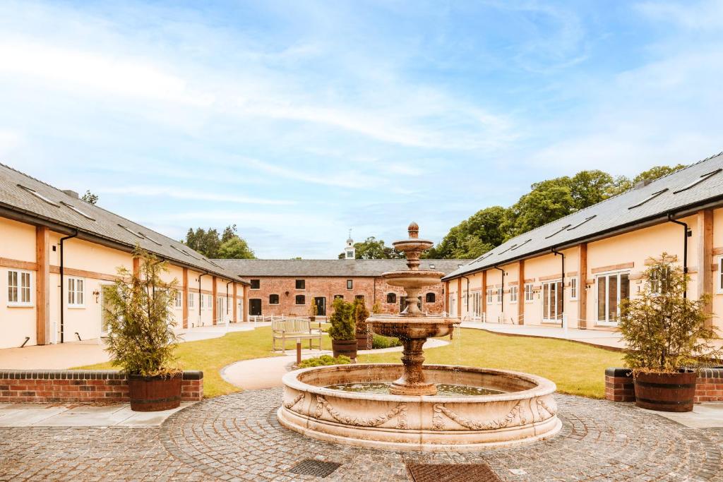 Taman di luar Tedsmore Cottages