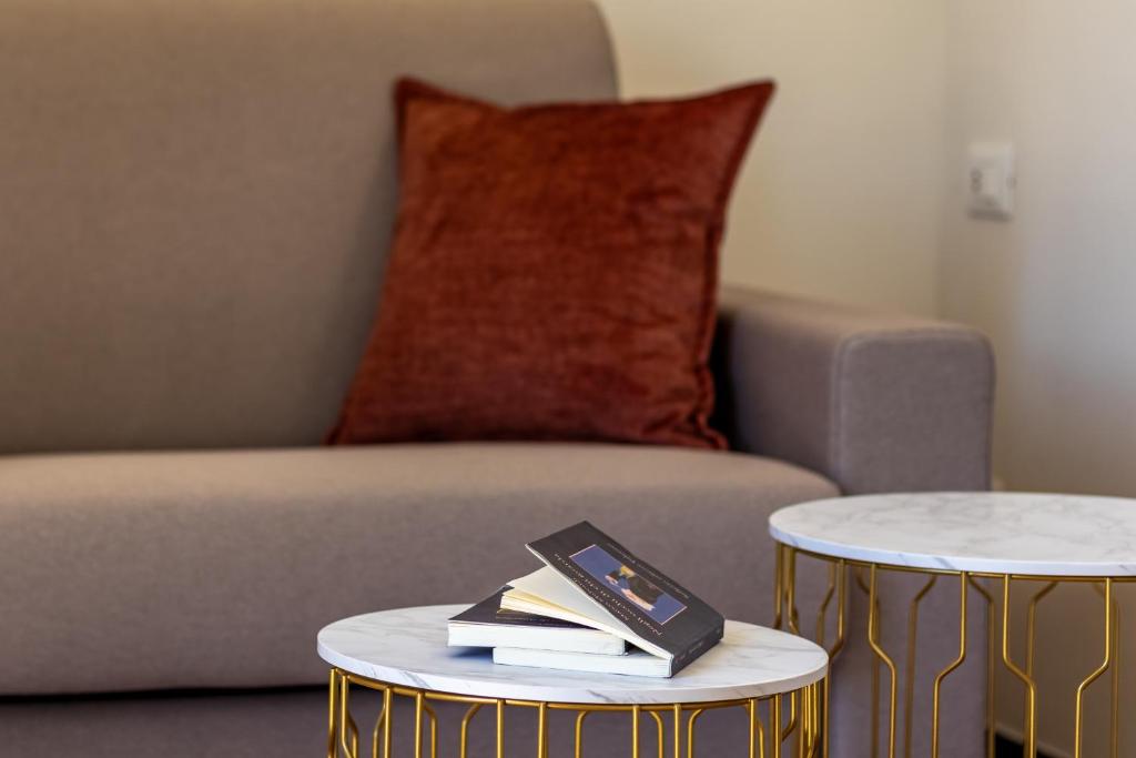Posezení v ubytování Oldoini Luxury Apartment and Suites