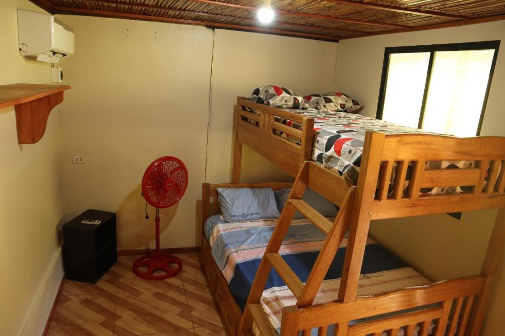 Palanda nebo palandy na pokoji v ubytování Irakunumi - La Posada del Puente
