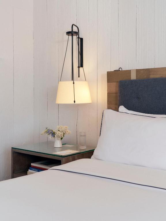 Montauk Yacht Club - Deluxe King Room