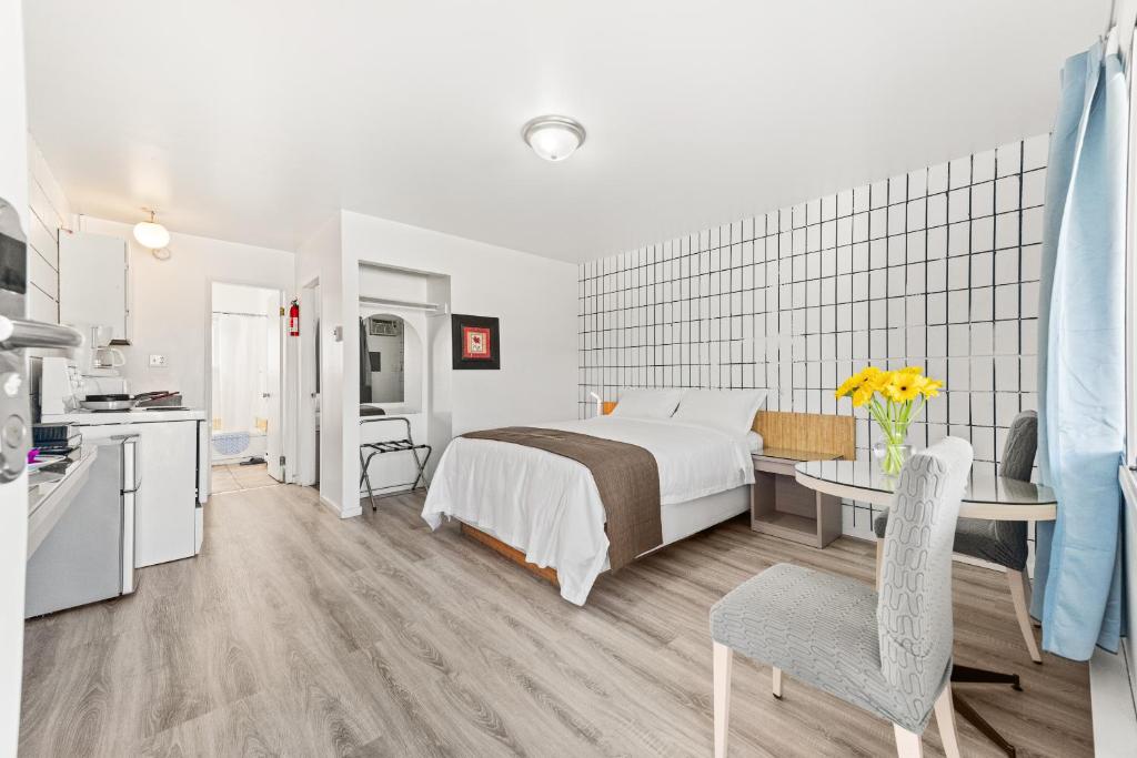 Kuchyň nebo kuchyňský kout v ubytování 5000 Motel