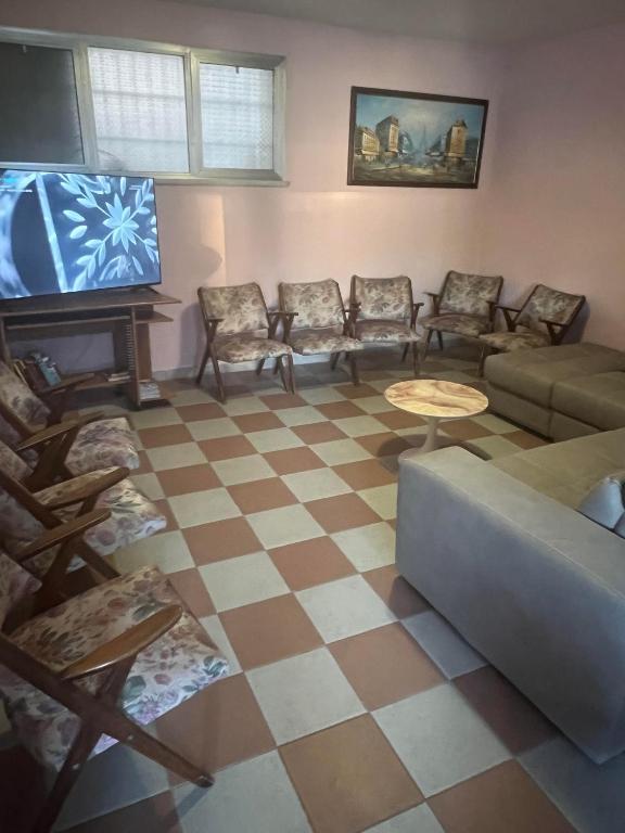 A seating area at Hotel Cliff