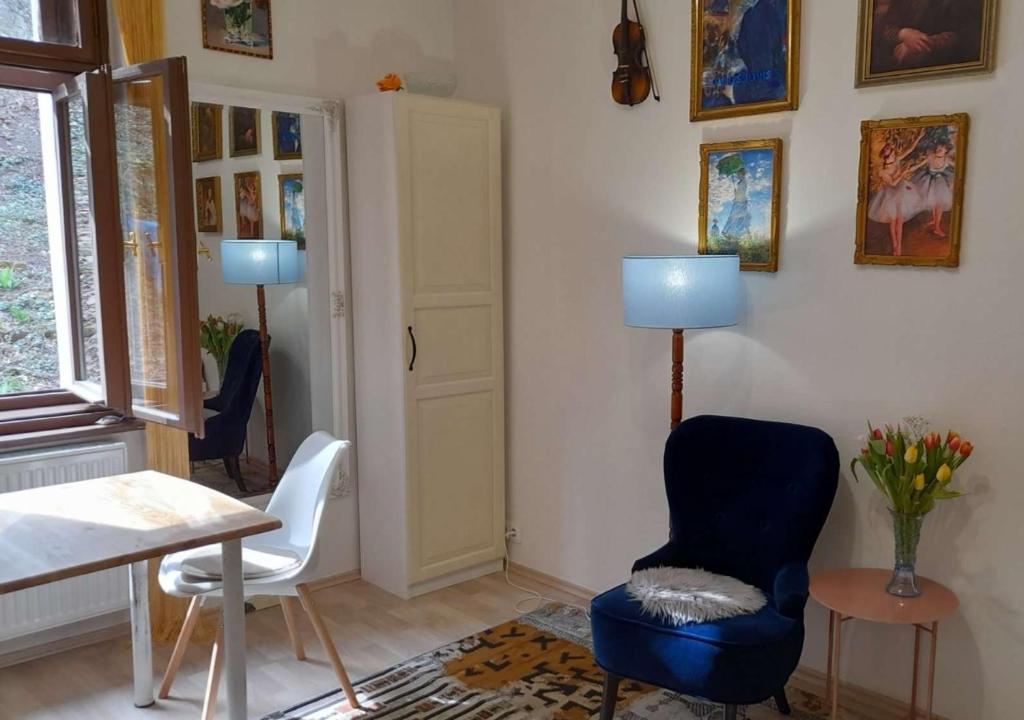 Posezení v ubytování Magical Apartment in the center near the Congress Center