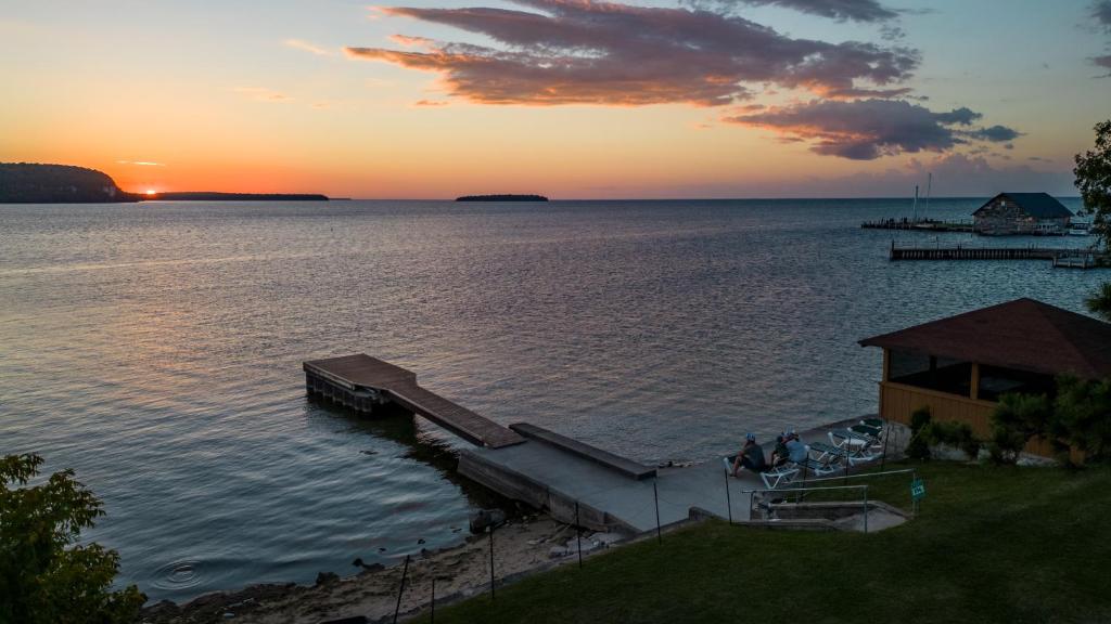 Pine Grove Resort photo