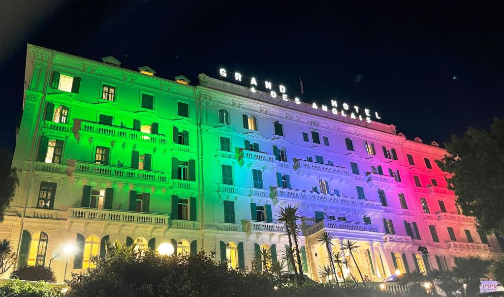 Sera di gala all'Hotel Des Anglais tra glamour ed eleganza
