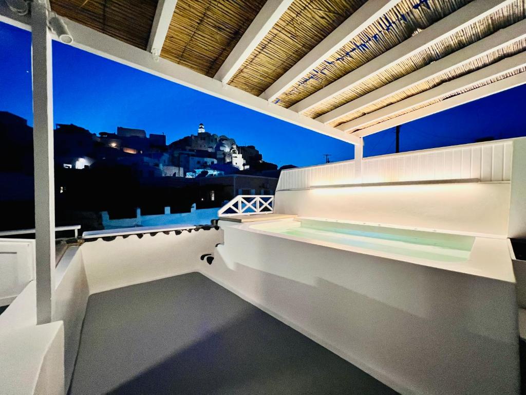 Balkon lub taras w obiekcie Traditional Cave Villa-Paradise & Prive Jacuzzi