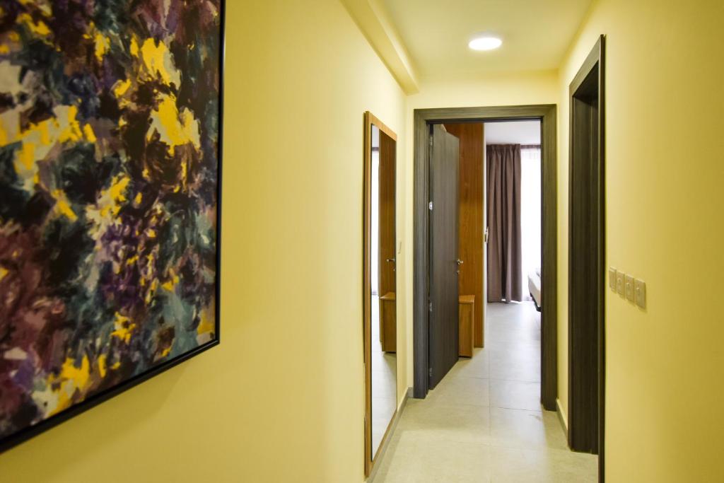 51HH Apartments - 14