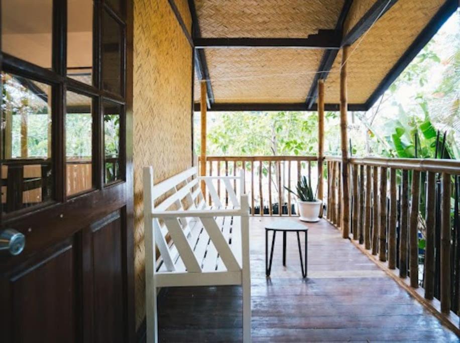 Balkón nebo terasa v ubytování Malaya House