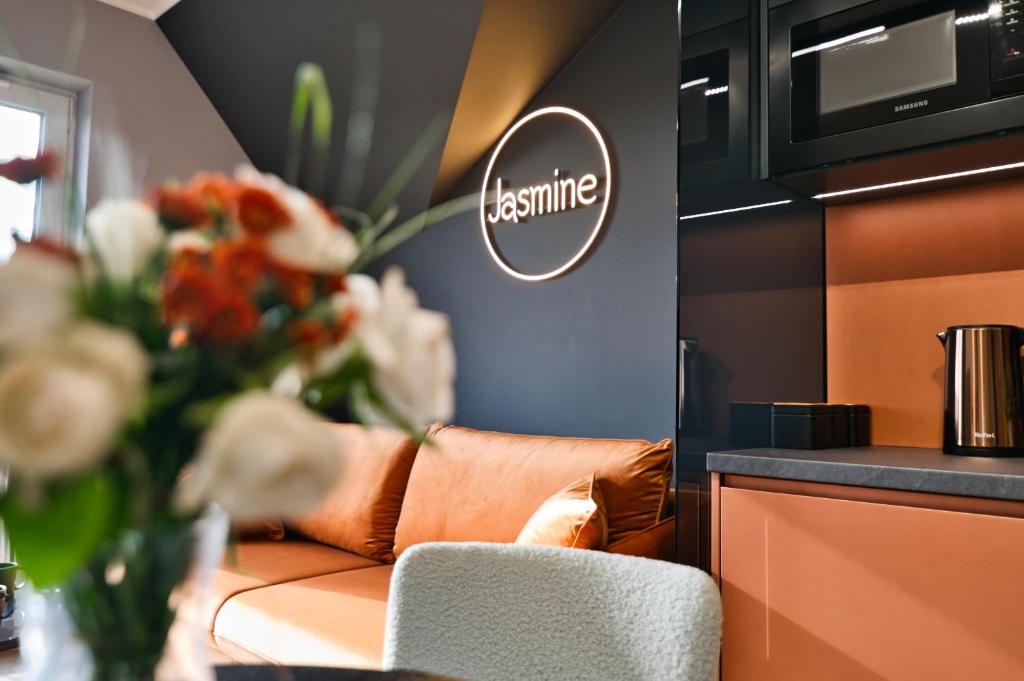 Jasmine by Housine - 15