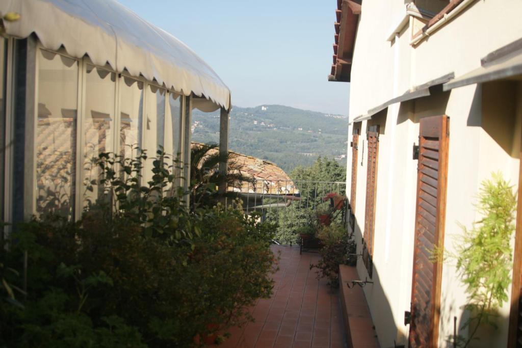 Nespecifikovaný výhled na hory nebo výhled na hory při pohledu z hotelu