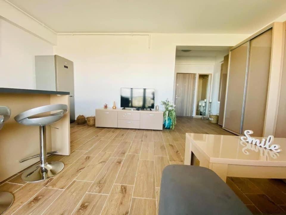 Kuchyň nebo kuchyňský kout v ubytování Bliss Apart Hotel Sea View