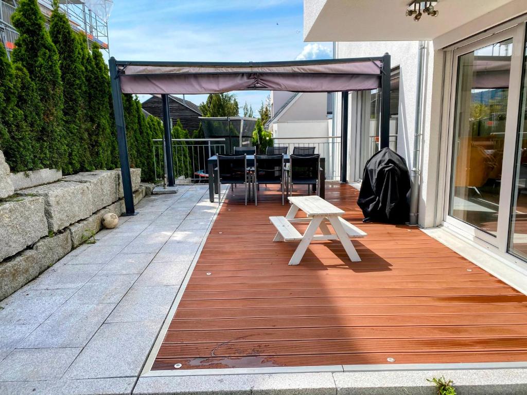 Balkón nebo terasa v ubytování Cozy Escape House - 12 min to Zurich HB - Free Parking