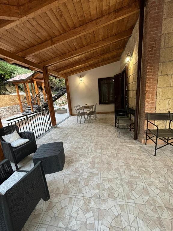 Balkón nebo terasa v ubytování Domus Arco Romano