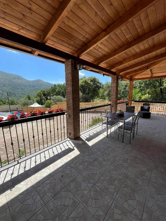 Nespecifikovaný výhled na hory nebo výhled na hory při pohledu z apartmánu