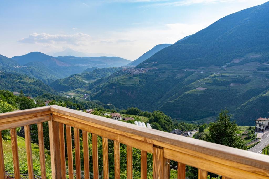 B&B Al Lupo Solitario - Family Room With Balcony