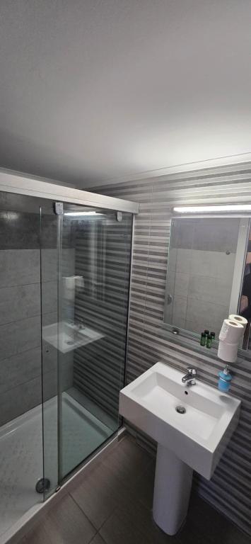 Sophia seaview suites & restaurant - 17