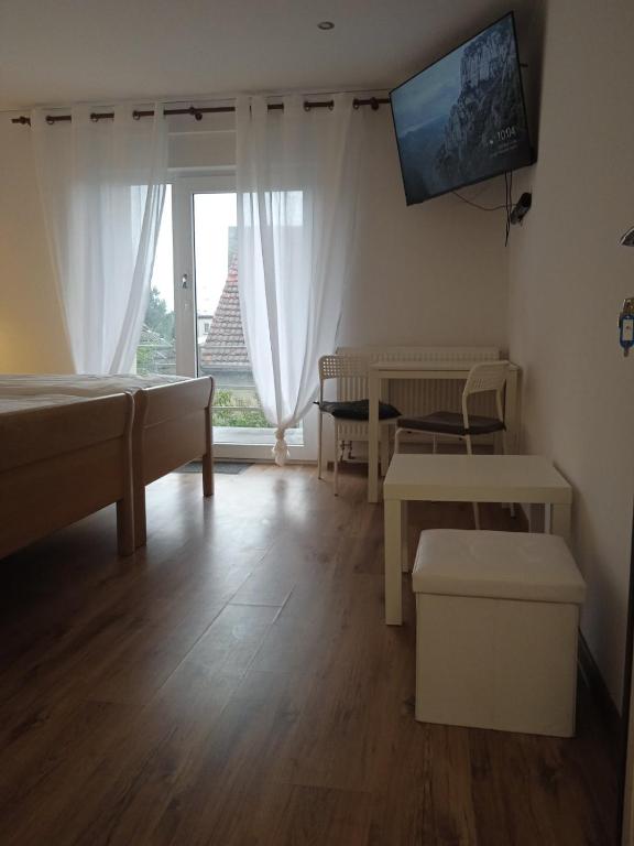 Hotel Konty Self-Service - Studio With Balcony