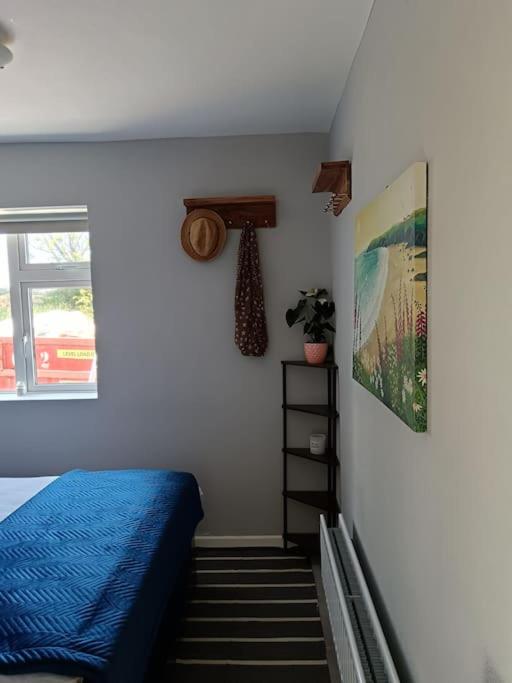 Postel nebo postele na pokoji v ubytování Dingle Escape -2 Bed -Sleeps 4