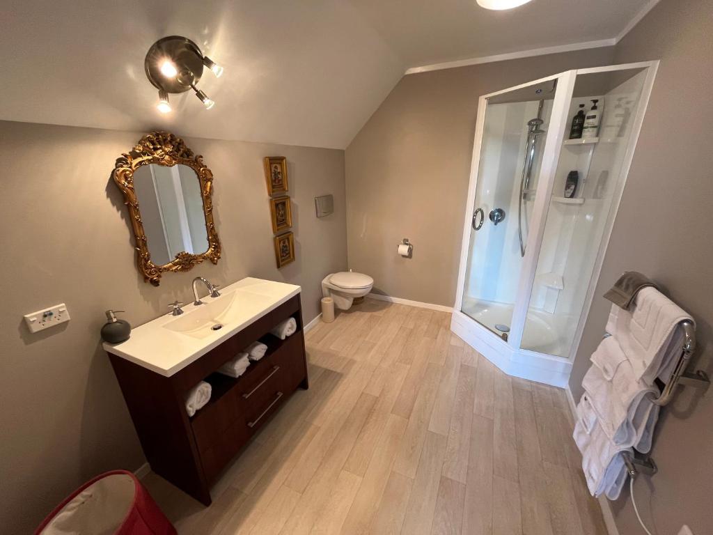 Photo from Tudor Manor Bed & Breakfast in Paraparaumu Beach, Wellington, New Zealand
