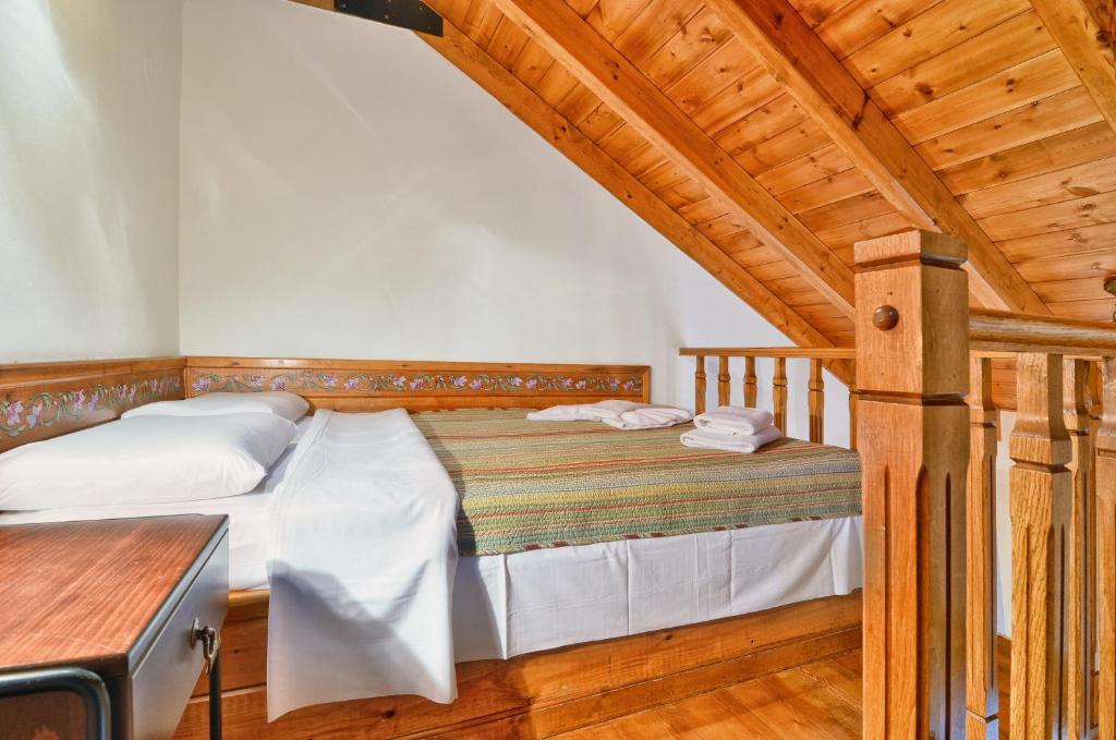 Postel nebo postele na pokoji v ubytování Melinas Boutique Hotel B&B