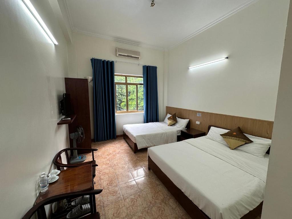 Cat Ba Plaza Hotel - Twin Room With Mountain View