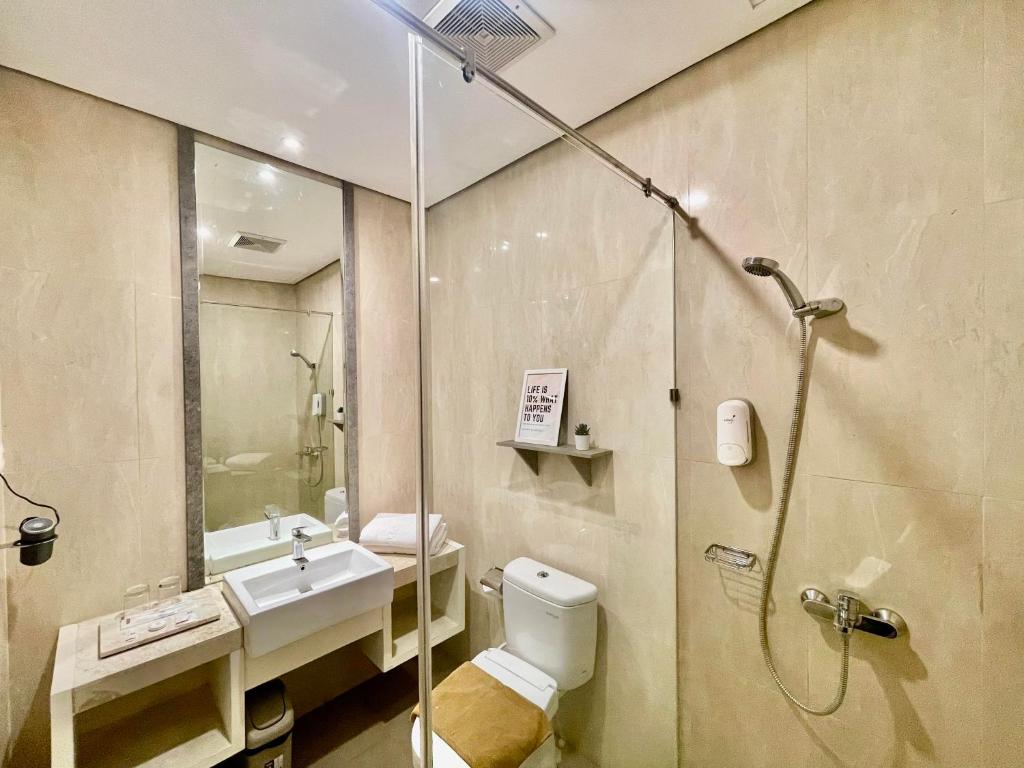 Koupelna v ubytování Hemangini Hotel Bandung