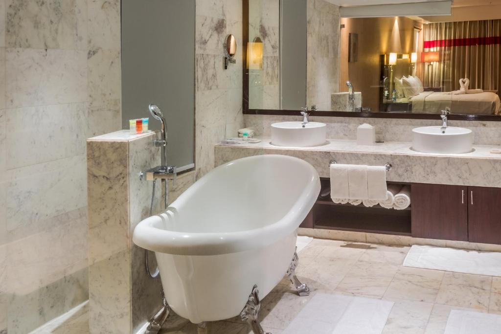 Radisson Hotel Agra - Presidential Suite With Taj View