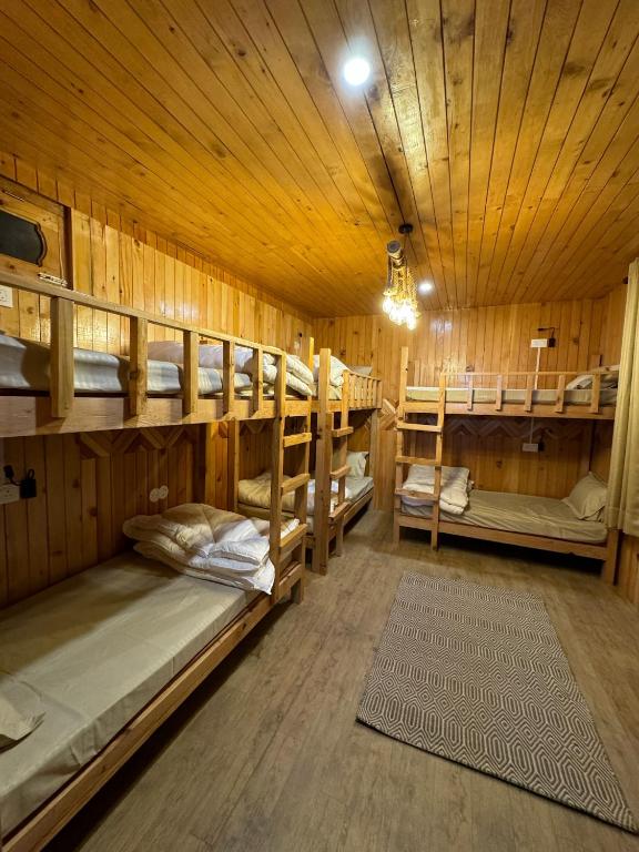 Postel nebo postele na pokoji v ubytování Avasaa Café and Stay