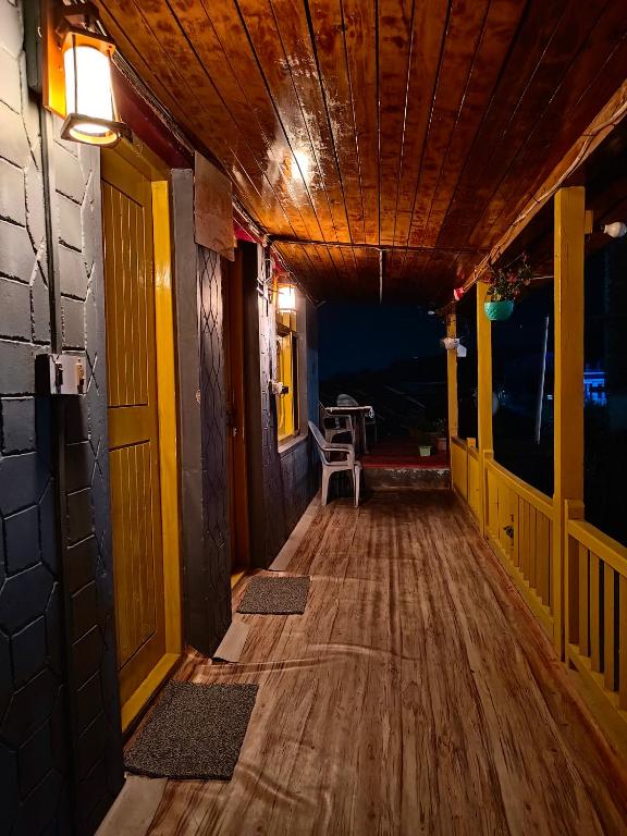 Fotografie z fotogalerie ubytování Namha Stay by Negi Wooden House v destinaci Manāli